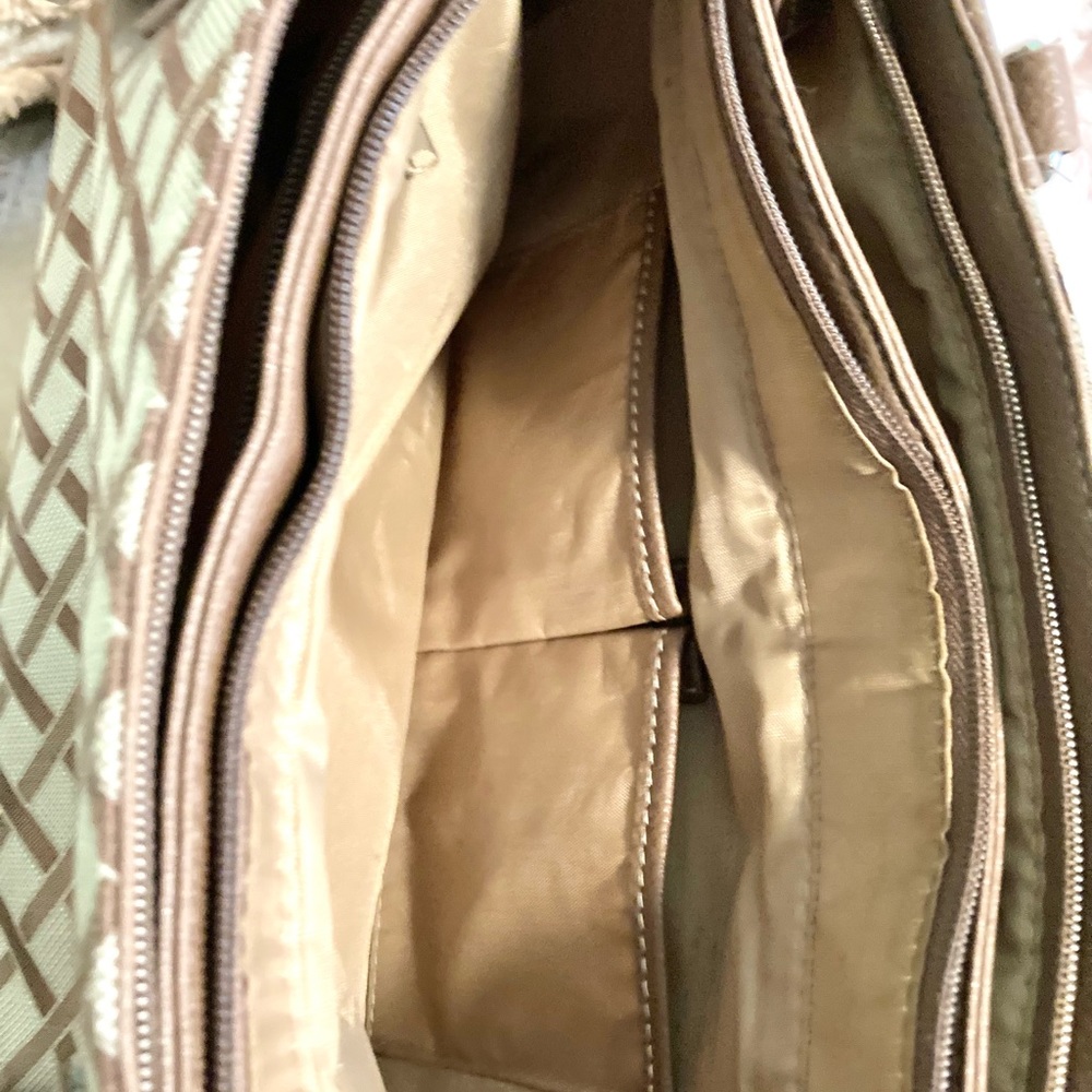 Lattice Pattern Purse - Picture 5 of 10